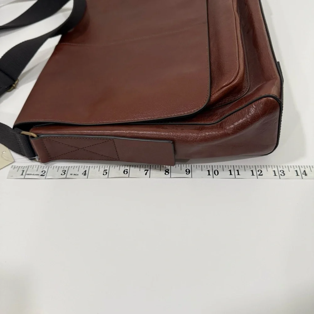 Fossil Kayden Messenger Bag Dark Brown Leather with Adjustable Black Strap